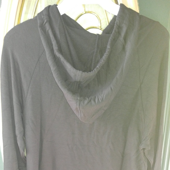 Black hooded top - Picture 5 of 8