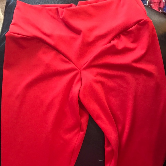 ❤️❤️ Brazilian Supplex Sleek Slim Capri Leggings - Picture 4 of 6