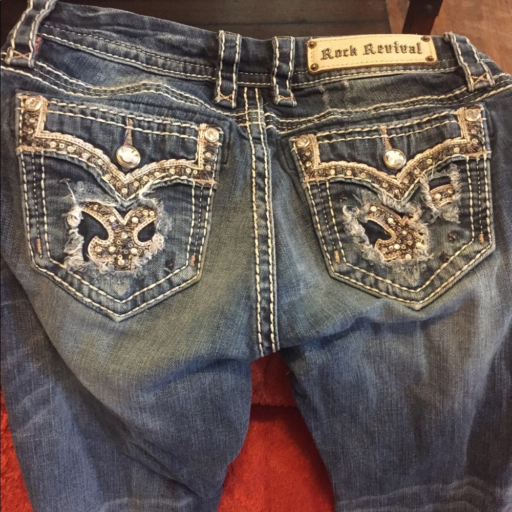 Rock revivals, skinny mid rise jeans, size 27