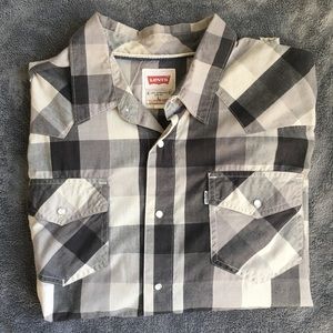 Levi's long sleeve plaid button down.