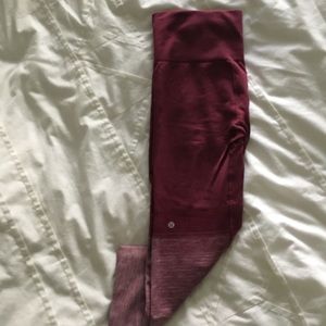 Like NEW!! Lululemon ombré crop. Sz 6