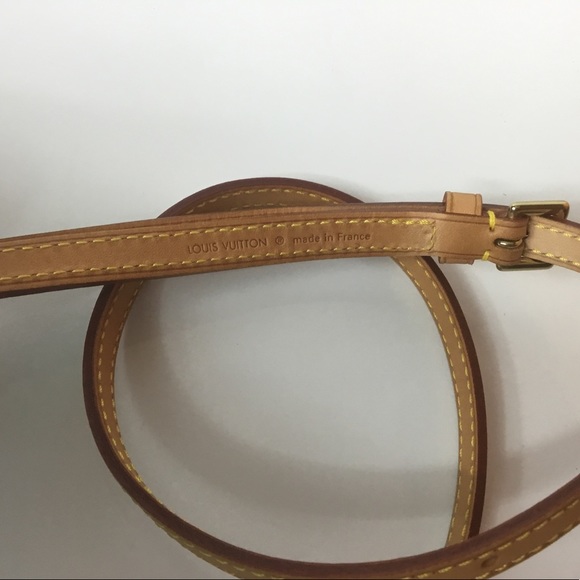 😍SOLD😍Louis Vuitton 46" Incs Adjustable Strap - Picture 6 of 8