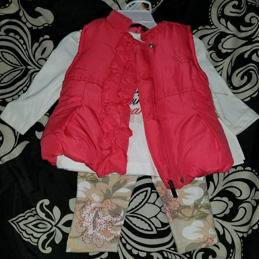NWT Calvin Klein baby girls outfit