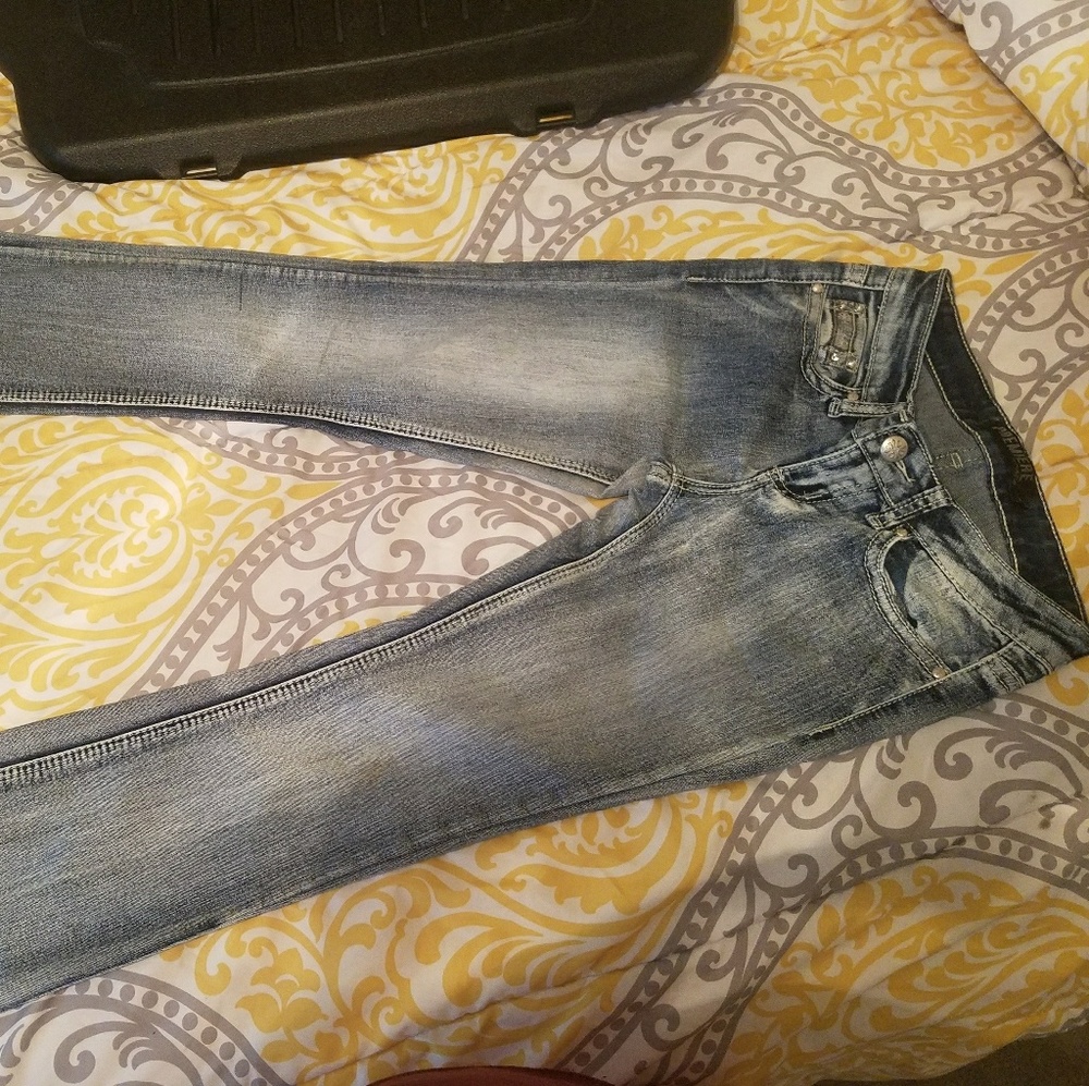 Girl's junior embellished blue jeans!!