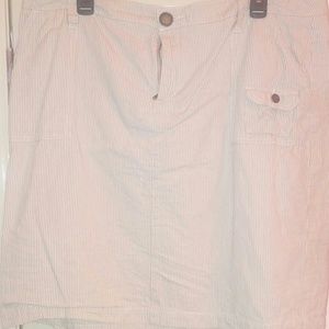 🍄 Avenue khaki pinstripe pencil skirt 16