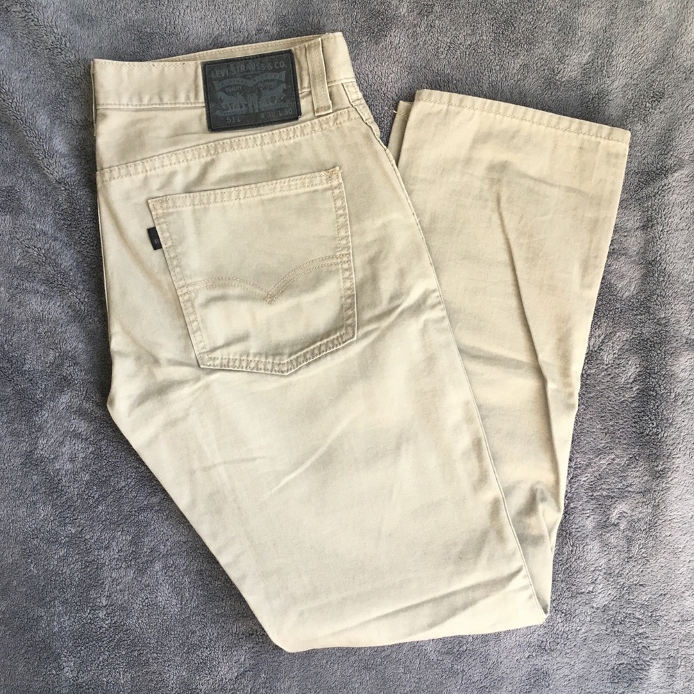 511 slim fit Levi's.