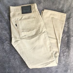 511 slim fit Levi's.