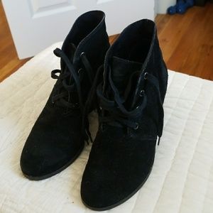 Lucky Brand wedge heel booties size 9