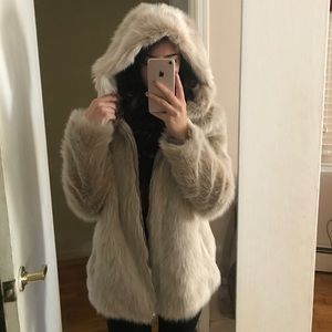🆕 BB Dakota faux fur coat