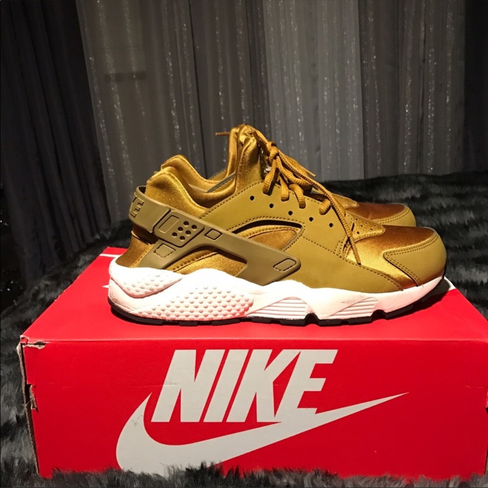 Limited Nike Women's Air Bronze Huarache Run