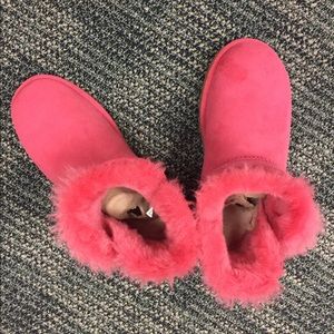 Pink BaileyButton Ugg Boots Size 7