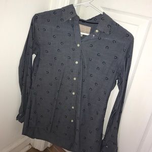 Ladies Banana Republic long sleeve button down.