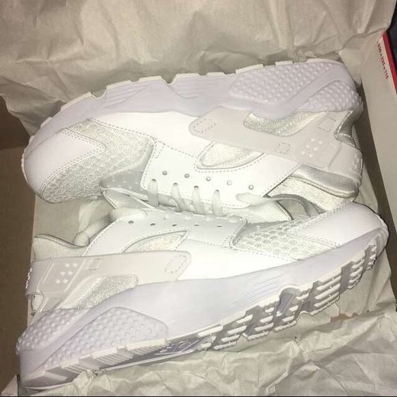 White nike huaraches main image 4