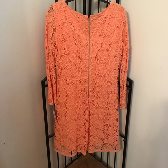 Women’s lace dress - Picture 2 of 2