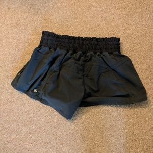 Lululemon Running Shorts Size 6 Black