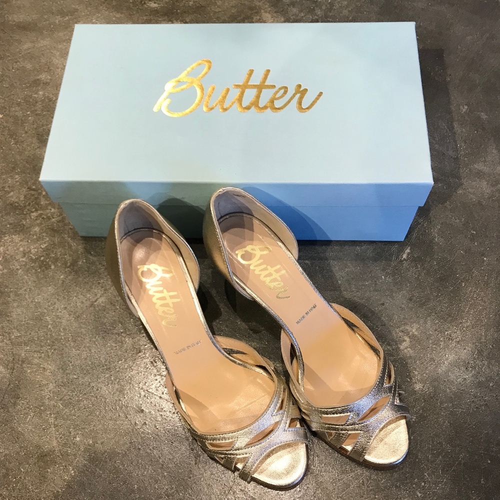 NWT! Butter gold dress shoes - Picture 1 of 7
