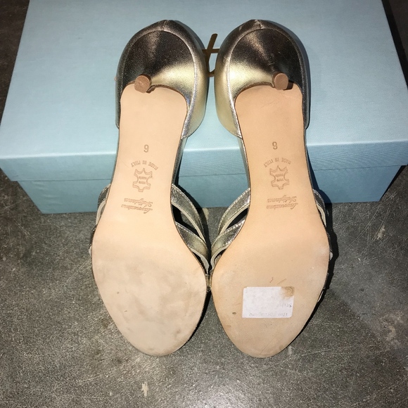 NWT! Butter gold dress shoes - Picture 3 of 7