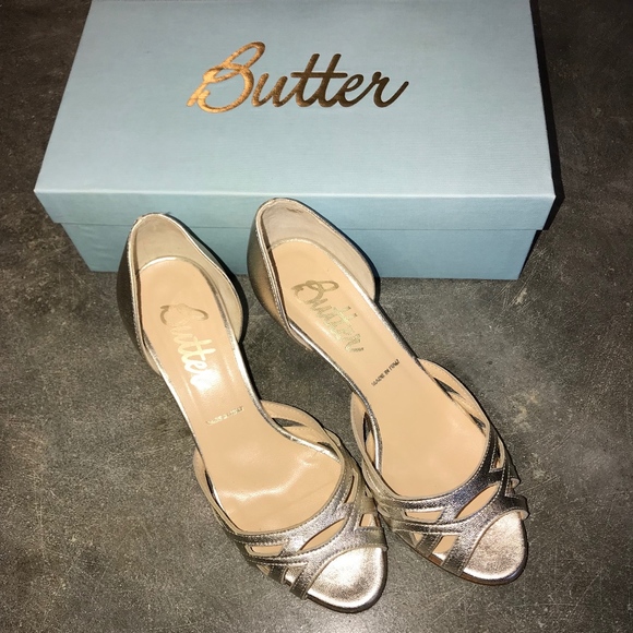 NWT! Butter gold dress shoes - Picture 2 of 7