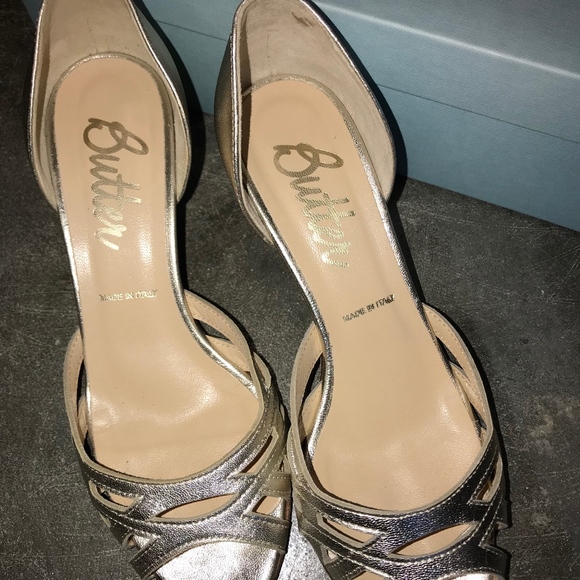 NWT! Butter gold dress shoes - Picture 7 of 7