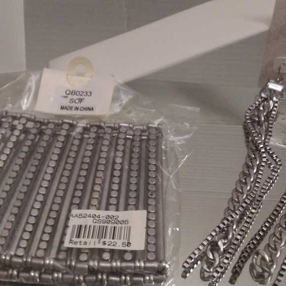 DESIGNER WHOLE SALE JEWERLY, NECKLACE, EARRINGS - Picture 4 of 8