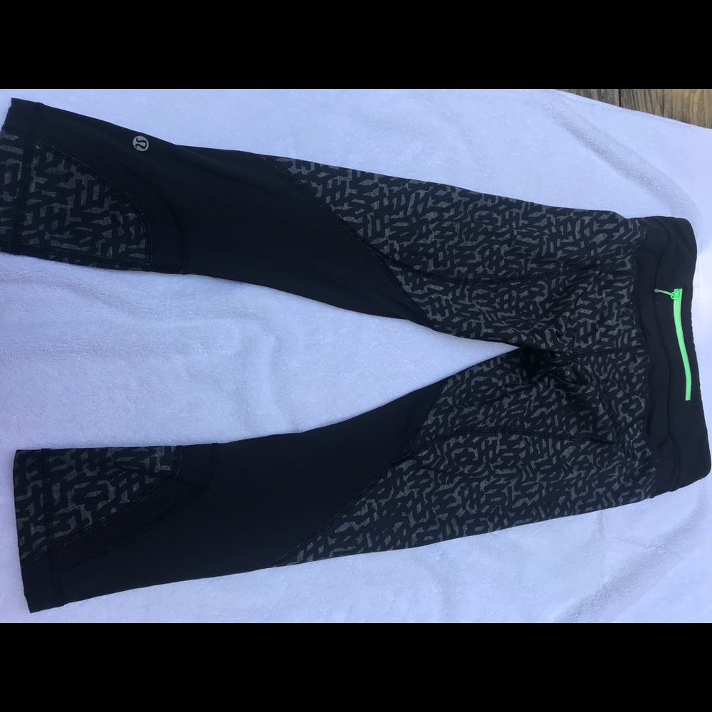 Size 4 Lululemon running crops