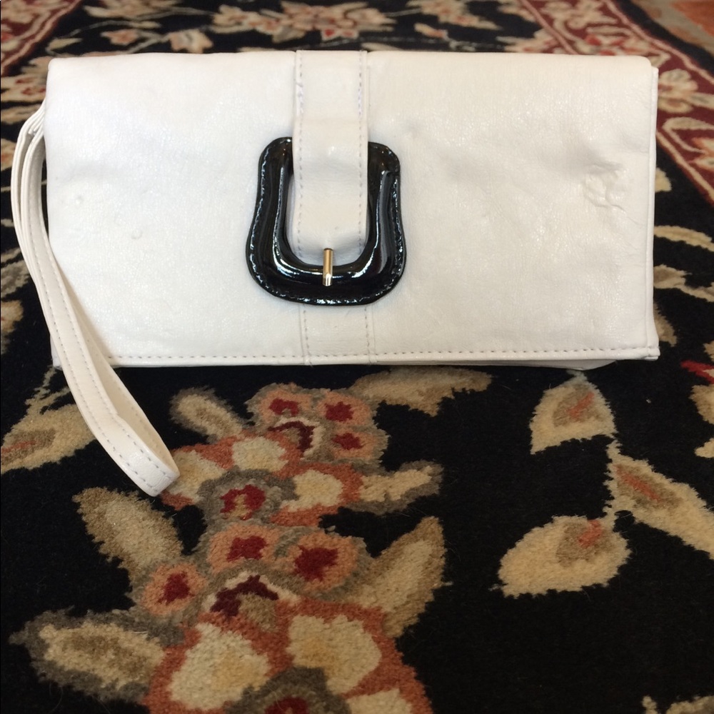 Murval White & Black Clutch/Wristlet