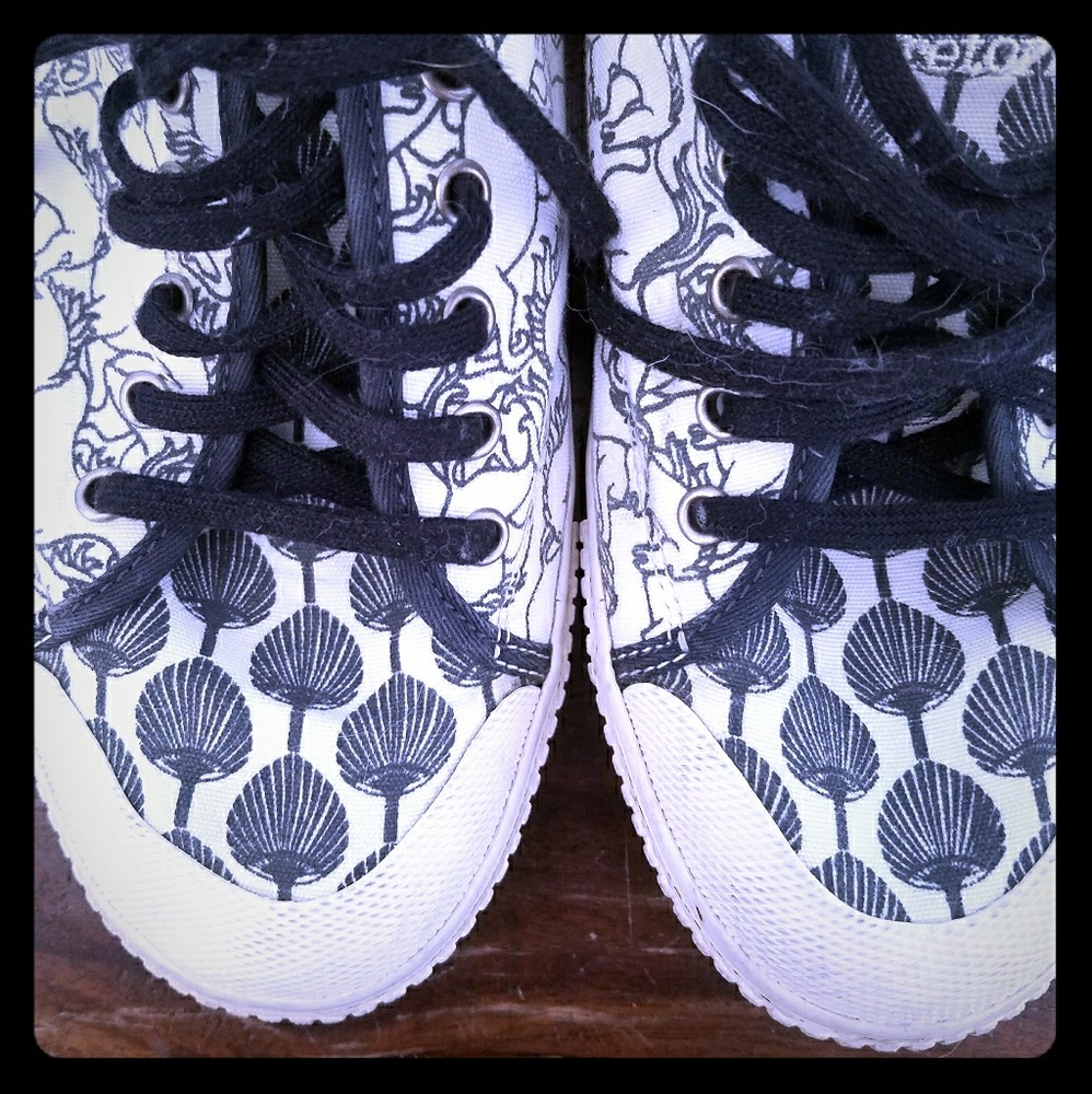 Stampede tropical Seksti x Tretron sneakers