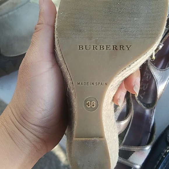 Authentic burberry wedges - Picture 2 of 4