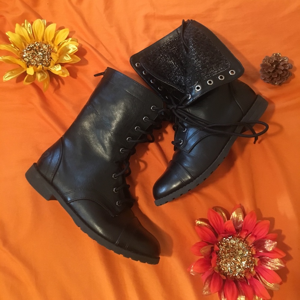 Girls combat boots