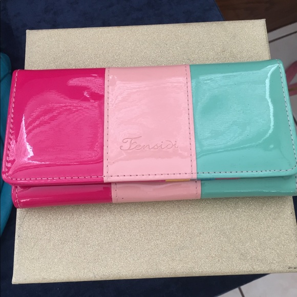 Colorful wallet 💕 - Picture 3 of 5