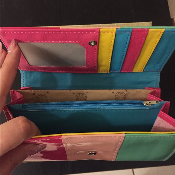 Colorful wallet 💕 - Picture 4 of 5