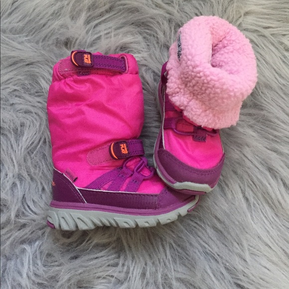 Stride Rite Other - ❄️ Toddler girl, size 4 Snow Boots!