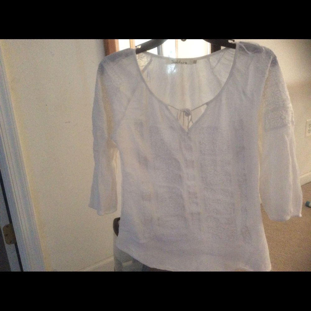 Dressy white solitaire shirt