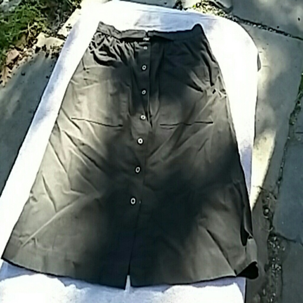 Black skirt