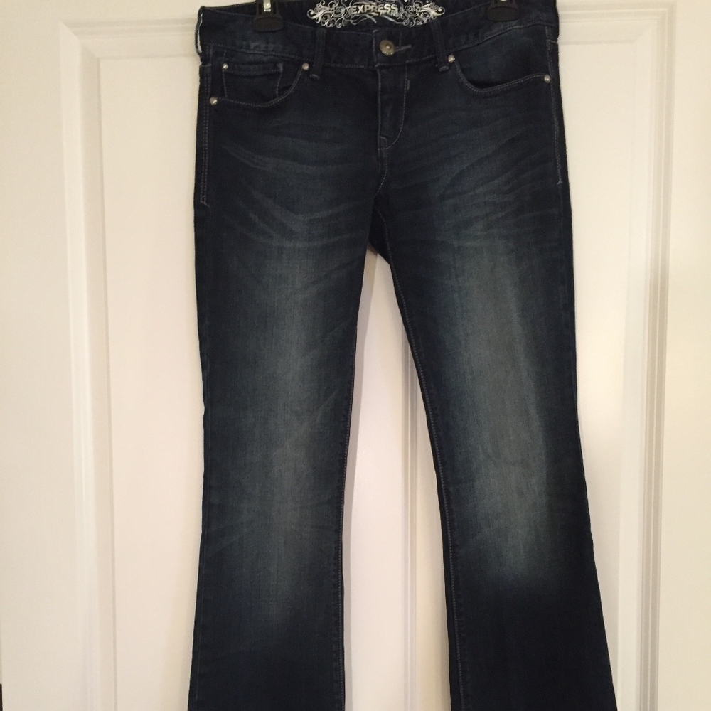 Express Jean Boot Cut-Regular Fit-Low Rise Size 4r