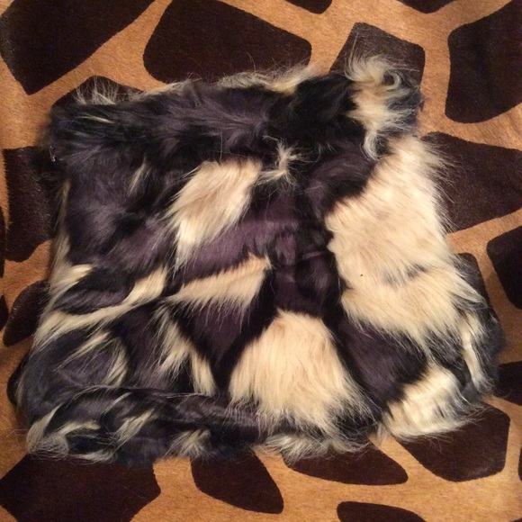 Mark Hair Raising Clutch - Picture 5 of 7