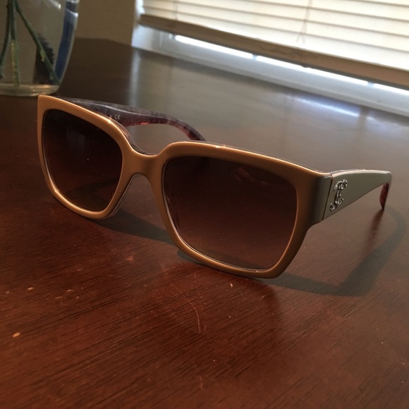 Authentic Chanel sunglasses main image 5