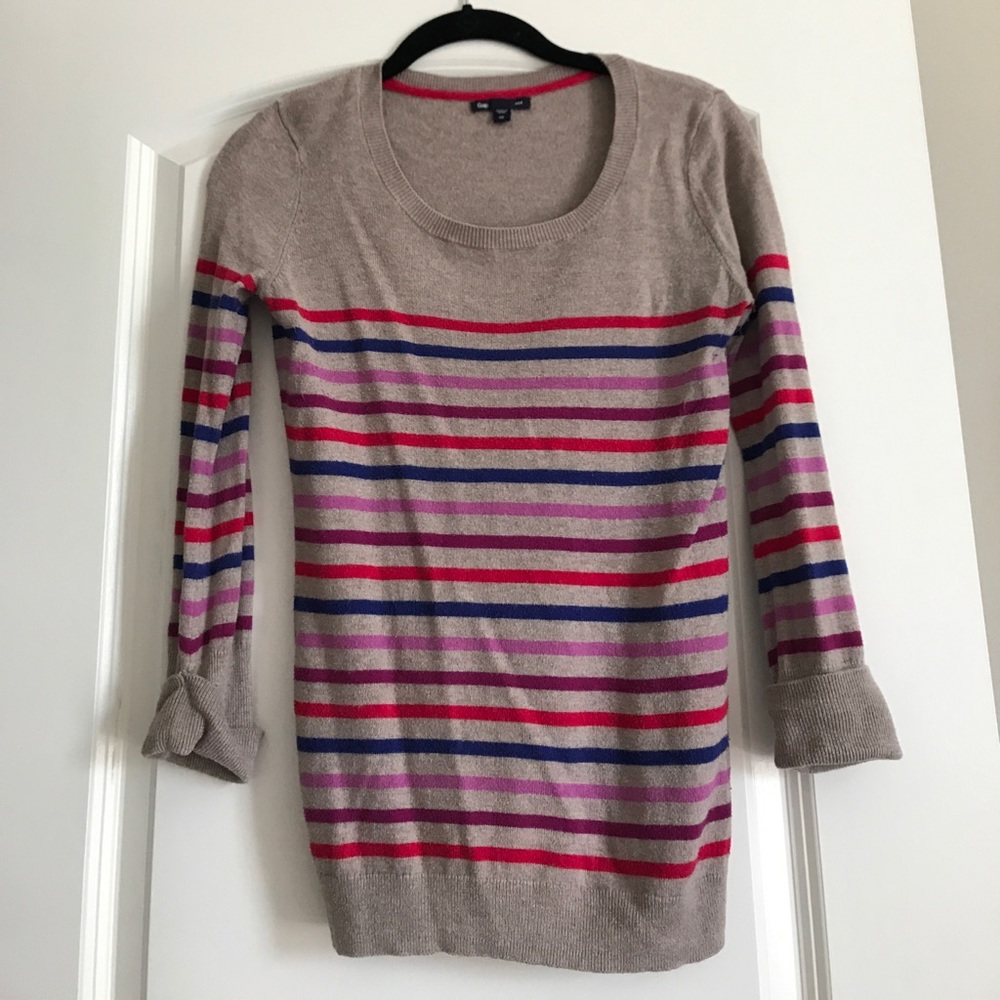 GAP SWEATER