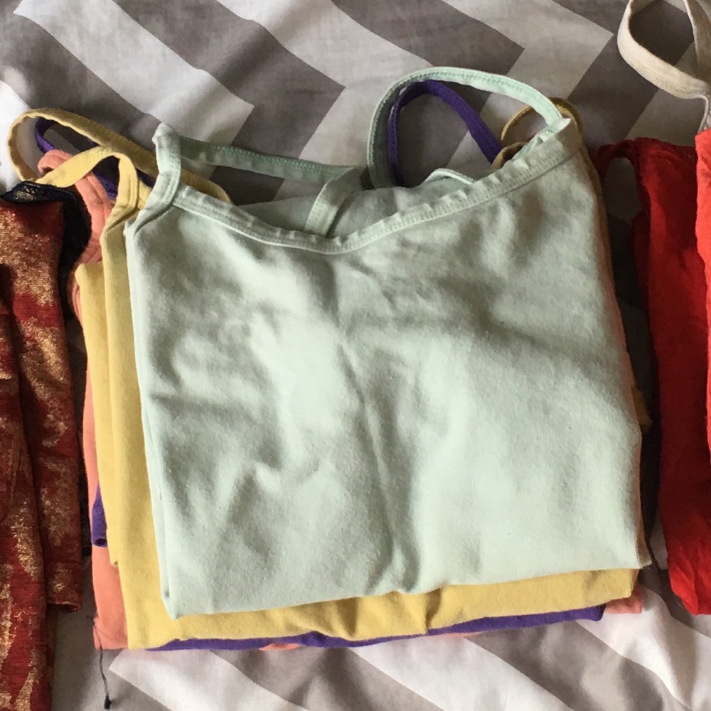 4 Buckle BKE tank tops