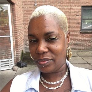 Meet your Posher, Jamie