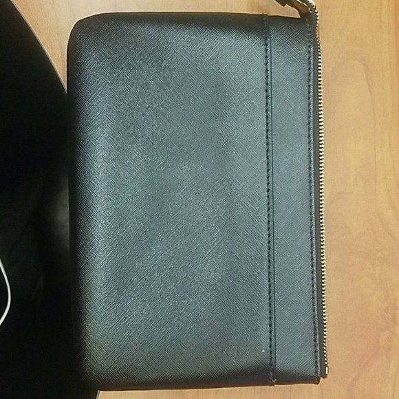 Tory Burch clutch - Picture 2 of 2