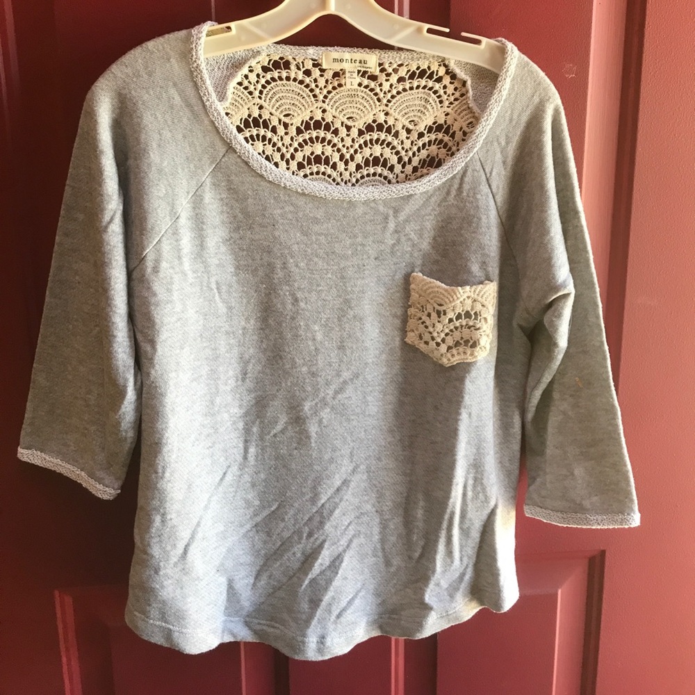 Girls size large gray shirt