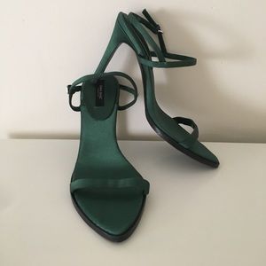 Zara Basic Collection Satin green sandals 🌵