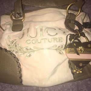 NEW ARRIVAL ❗️Juicy Couture Powder Small Satchel. NEW ARRIVAL ❗️Juicy Couture Powder Small Satchel.