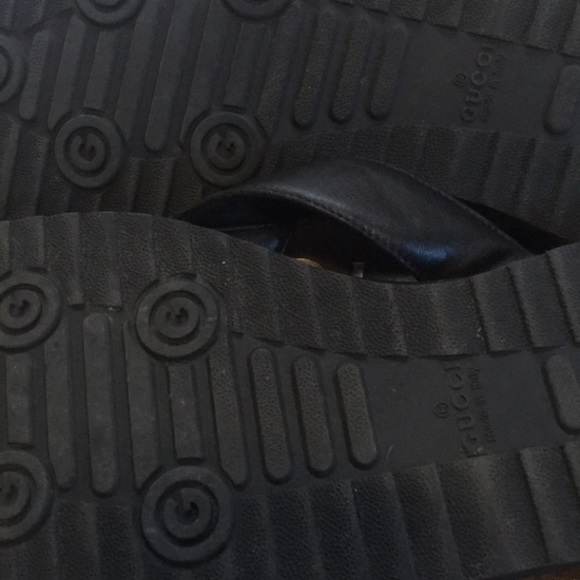 Authentic Gucci Flip Flops - Picture 2 of 8