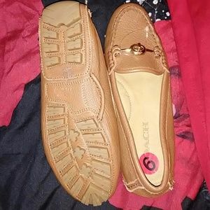 Coach Arlene Moccasin size 6 caramel