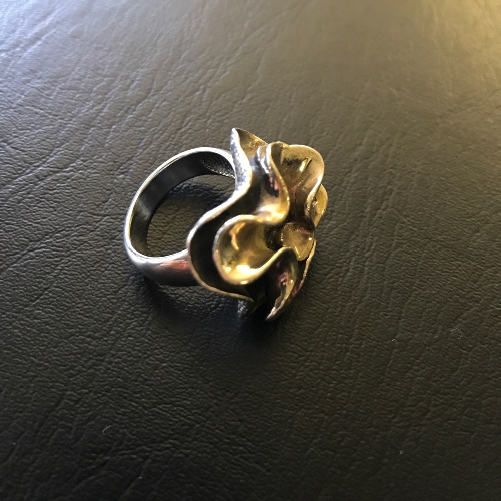 Silpada Sterling Silver Flower Oxidized Ring R1809