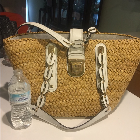 Michael Kors Extra Large Tote - Picture 3 of 4