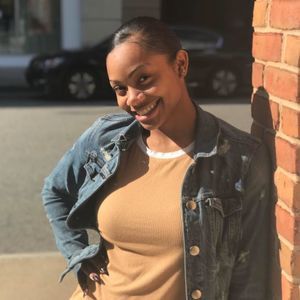 Meet your Posher, Alivia