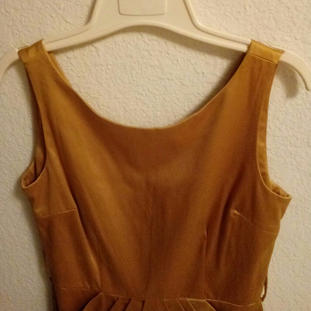 Dress - Picture 2 of 2